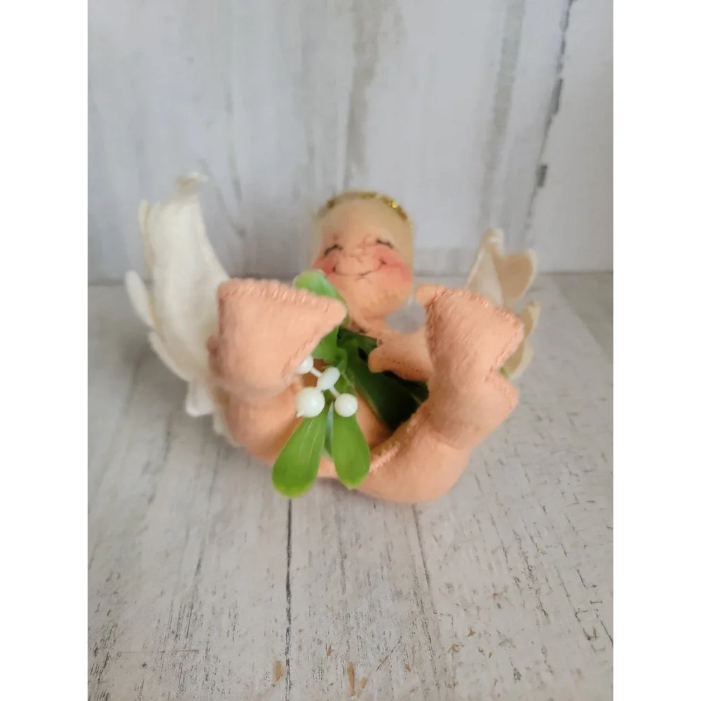 Annalee baby angel halo Mistletoe vintage Xmas mobility doll home decor